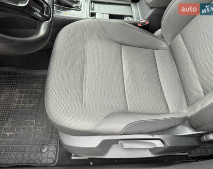 Серый Фольксваген Гольф, объемом двигателя 1.6 л и пробегом 234 тыс. км за 12300 $, фото 32 на Automoto.ua