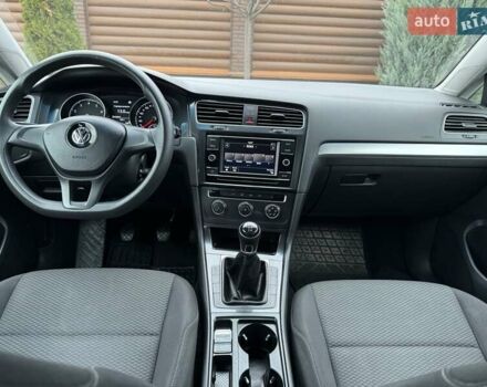 Серый Фольксваген Гольф, объемом двигателя 1 л и пробегом 230 тыс. км за 11300 $, фото 49 на Automoto.ua