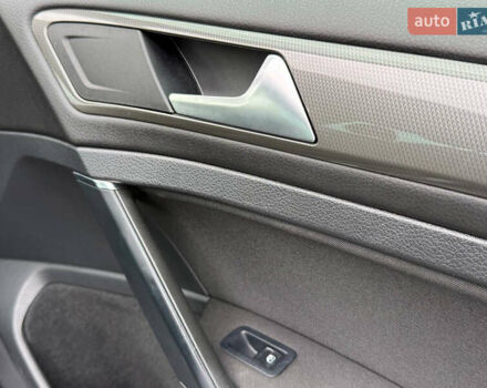 Серый Фольксваген Гольф, объемом двигателя 1.6 л и пробегом 234 тыс. км за 15300 $, фото 37 на Automoto.ua