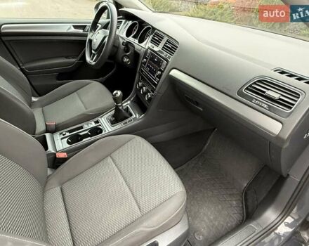 Серый Фольксваген Гольф, объемом двигателя 1 л и пробегом 230 тыс. км за 11300 $, фото 41 на Automoto.ua