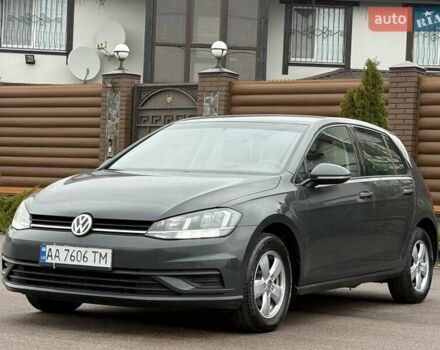 Серый Фольксваген Гольф, объемом двигателя 1 л и пробегом 230 тыс. км за 11300 $, фото 3 на Automoto.ua