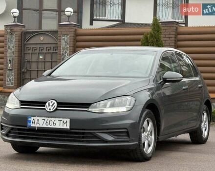 Серый Фольксваген Гольф, объемом двигателя 1 л и пробегом 230 тыс. км за 11300 $, фото 1 на Automoto.ua