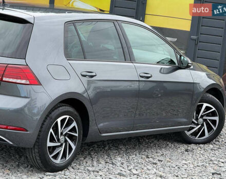 Серый Фольксваген Гольф, объемом двигателя 1.6 л и пробегом 234 тыс. км за 15300 $, фото 27 на Automoto.ua