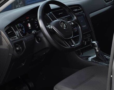 Серый Фольксваген Гольф, объемом двигателя 0 л и пробегом 141 тыс. км за 13200 $, фото 10 на Automoto.ua