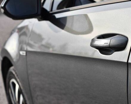 Серый Фольксваген Гольф, объемом двигателя 0 л и пробегом 141 тыс. км за 13200 $, фото 5 на Automoto.ua