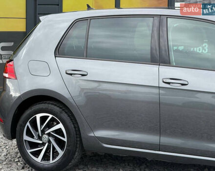 Серый Фольксваген Гольф, объемом двигателя 1.6 л и пробегом 234 тыс. км за 15900 $, фото 18 на Automoto.ua