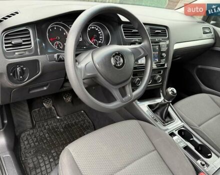 Серый Фольксваген Гольф, объемом двигателя 1 л и пробегом 230 тыс. км за 11300 $, фото 35 на Automoto.ua