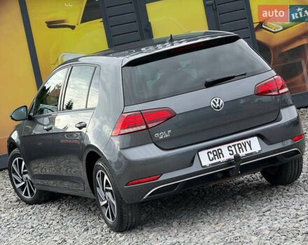 Серый Фольксваген Гольф, объемом двигателя 1.6 л и пробегом 234 тыс. км за 15900 $, фото 17 на Automoto.ua