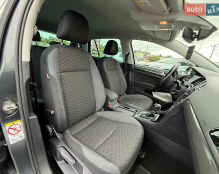 Серый Фольксваген Гольф, объемом двигателя 1.6 л и пробегом 234 тыс. км за 15300 $, фото 31 на Automoto.ua