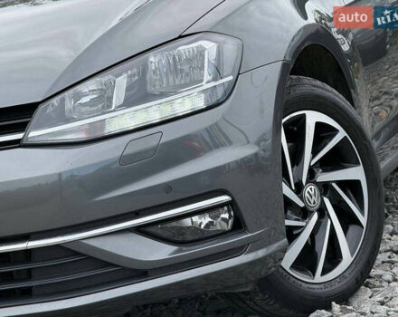 Серый Фольксваген Гольф, объемом двигателя 1.6 л и пробегом 234 тыс. км за 15300 $, фото 15 на Automoto.ua