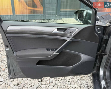 Серый Фольксваген Гольф, объемом двигателя 1.6 л и пробегом 234 тыс. км за 15900 $, фото 54 на Automoto.ua