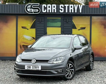 Серый Фольксваген Гольф, объемом двигателя 1.6 л и пробегом 234 тыс. км за 15300 $, фото 1 на Automoto.ua