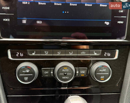 Серый Фольксваген Гольф, объемом двигателя 1.6 л и пробегом 234 тыс. км за 15900 $, фото 60 на Automoto.ua