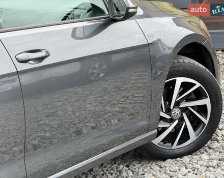 Серый Фольксваген Гольф, объемом двигателя 1.6 л и пробегом 234 тыс. км за 15300 $, фото 29 на Automoto.ua