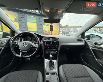 Серый Фольксваген Гольф, объемом двигателя 1.6 л и пробегом 234 тыс. км за 15300 $, фото 4 на Automoto.ua