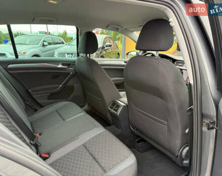 Серый Фольксваген Гольф, объемом двигателя 1.6 л и пробегом 234 тыс. км за 15900 $, фото 47 на Automoto.ua