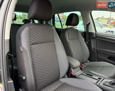 Серый Фольксваген Гольф, объемом двигателя 1.6 л и пробегом 234 тыс. км за 15900 $, фото 37 на Automoto.ua