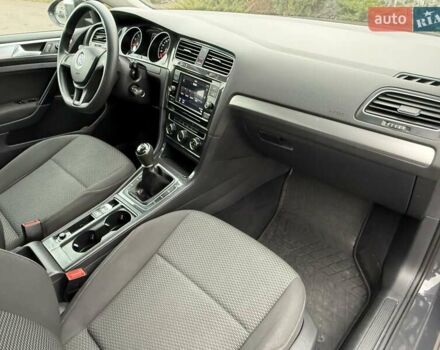 Серый Фольксваген Гольф, объемом двигателя 1 л и пробегом 230 тыс. км за 11300 $, фото 42 на Automoto.ua