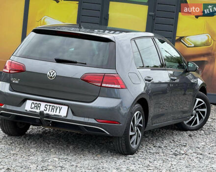 Серый Фольксваген Гольф, объемом двигателя 1.6 л и пробегом 234 тыс. км за 15900 $, фото 7 на Automoto.ua