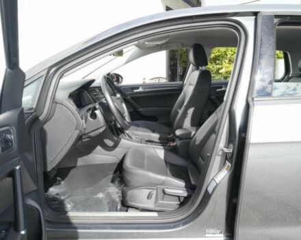 Серый Фольксваген Гольф, объемом двигателя 0 л и пробегом 32 тыс. км за 10000 $, фото 6 на Automoto.ua