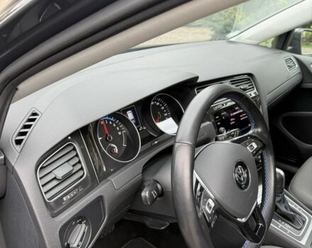 Серый Фольксваген Гольф, объемом двигателя 0 л и пробегом 77 тыс. км за 14500 $, фото 3 на Automoto.ua