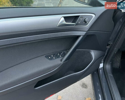 Серый Фольксваген Гольф, объемом двигателя 1.4 л и пробегом 93 тыс. км за 18900 $, фото 31 на Automoto.ua