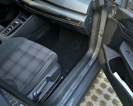 Серый Фольксваген Гольф, объемом двигателя 2 л и пробегом 32 тыс. км за 33000 $, фото 39 на Automoto.ua