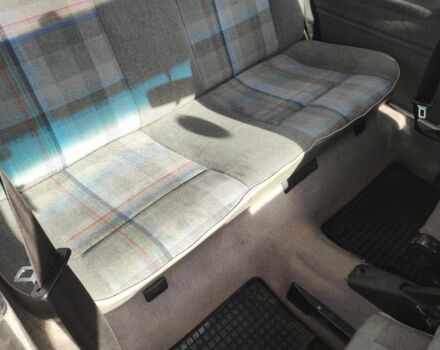 Серый Фольксваген Гольф, объемом двигателя 1.6 л и пробегом 390 тыс. км за 1250 $, фото 6 на Automoto.ua