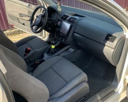 Серый Фольксваген Гольф, объемом двигателя 1.4 л и пробегом 200 тыс. км за 4000 $, фото 6 на Automoto.ua