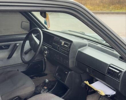 Серый Фольксваген Гольф, объемом двигателя 1.3 л и пробегом 200 тыс. км за 1000 $, фото 5 на Automoto.ua