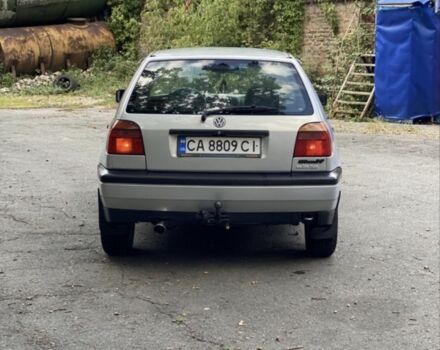 Серый Фольксваген Гольф, объемом двигателя 1.8 л и пробегом 350 тыс. км за 1499 $, фото 2 на Automoto.ua