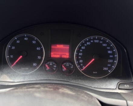 Серый Фольксваген Гольф, объемом двигателя 1.6 л и пробегом 326 тыс. км за 3999 $, фото 9 на Automoto.ua