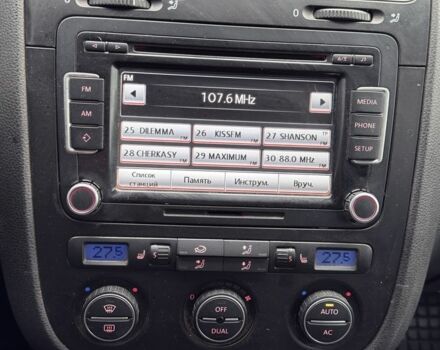 Серый Фольксваген Гольф, объемом двигателя 1.6 л и пробегом 326 тыс. км за 3999 $, фото 10 на Automoto.ua