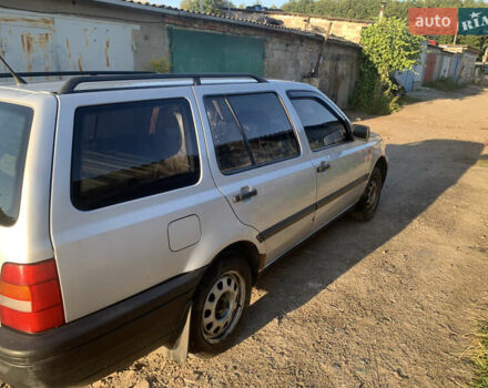 Серый Фольксваген Гольф, объемом двигателя 1.78 л и пробегом 350 тыс. км за 2000 $, фото 5 на Automoto.ua