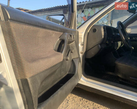 Серый Фольксваген Гольф, объемом двигателя 1.78 л и пробегом 350 тыс. км за 2000 $, фото 11 на Automoto.ua