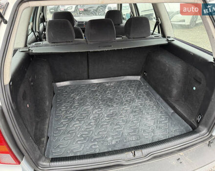 Серый Фольксваген Гольф, объемом двигателя 1.6 л и пробегом 236 тыс. км за 3750 $, фото 31 на Automoto.ua