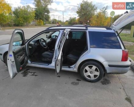 Серый Фольксваген Гольф, объемом двигателя 1.9 л и пробегом 503 тыс. км за 3750 $, фото 2 на Automoto.ua