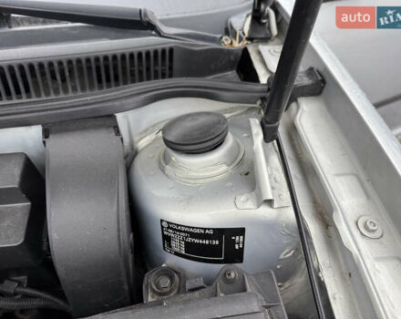 Серый Фольксваген Гольф, объемом двигателя 1.6 л и пробегом 236 тыс. км за 3750 $, фото 43 на Automoto.ua