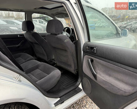 Серый Фольксваген Гольф, объемом двигателя 1.6 л и пробегом 236 тыс. км за 3750 $, фото 24 на Automoto.ua