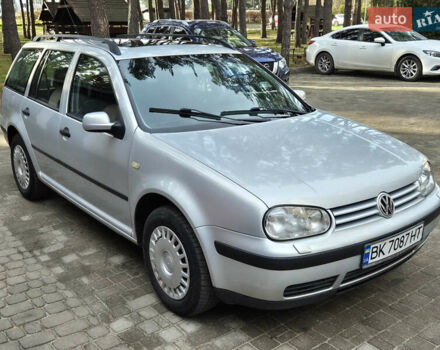 Серый Фольксваген Гольф, объемом двигателя 1.6 л и пробегом 370 тыс. км за 3950 $, фото 6 на Automoto.ua