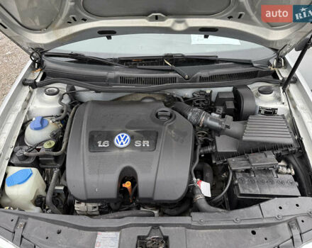 Серый Фольксваген Гольф, объемом двигателя 1.6 л и пробегом 236 тыс. км за 3750 $, фото 41 на Automoto.ua