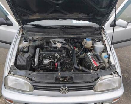 Серый Фольксваген Гольф, объемом двигателя 1.9 л и пробегом 211 тыс. км за 2500 $, фото 3 на Automoto.ua