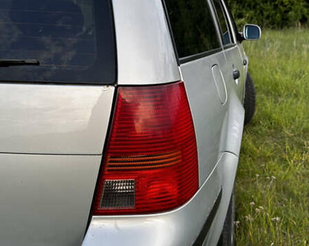 Серый Фольксваген Гольф, объемом двигателя 1.6 л и пробегом 261 тыс. км за 4100 $, фото 6 на Automoto.ua