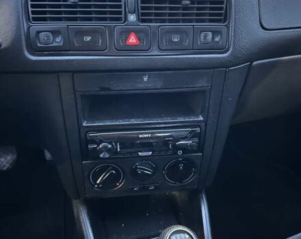 Сірий Фольксваген Гольф, об'ємом двигуна 1.6 л та пробігом 243 тис. км за 4500 $, фото 19 на Automoto.ua