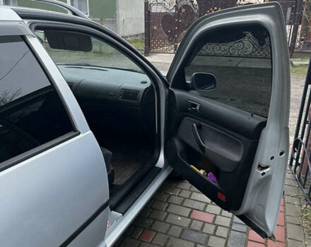 Серый Фольксваген Гольф, объемом двигателя 1.98 л и пробегом 315 тыс. км за 3999 $, фото 4 на Automoto.ua