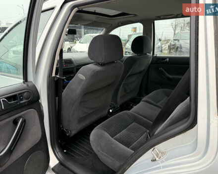 Серый Фольксваген Гольф, объемом двигателя 1.6 л и пробегом 236 тыс. км за 3750 $, фото 36 на Automoto.ua