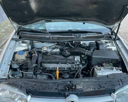 Серый Фольксваген Гольф, объемом двигателя 1.9 л и пробегом 450 тыс. км за 2750 $, фото 4 на Automoto.ua