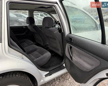 Серый Фольксваген Гольф, объемом двигателя 1.6 л и пробегом 236 тыс. км за 3750 $, фото 22 на Automoto.ua