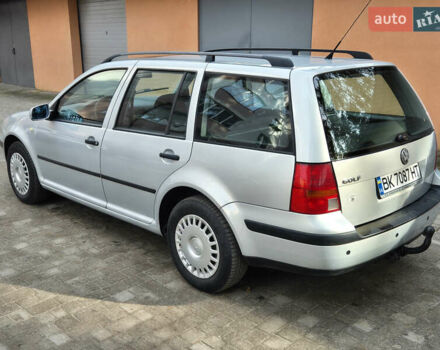 Серый Фольксваген Гольф, объемом двигателя 1.6 л и пробегом 370 тыс. км за 3950 $, фото 2 на Automoto.ua