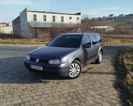 Серый Фольксваген Гольф, объемом двигателя 1.6 л и пробегом 300 тыс. км за 2999 $, фото 3 на Automoto.ua